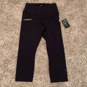 Nike Capri Dri-Fit Leggings